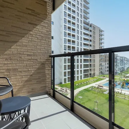 Modern Apartment With Parking By Noclegi Renters Lägenhet